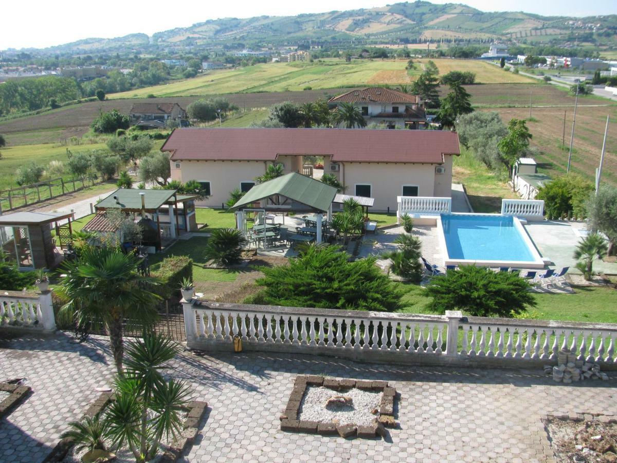 Residence Il Villaggio Del Re Corropoli Exteriér fotografie